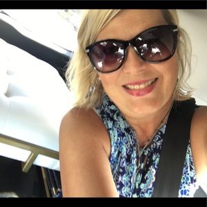 Meet your Posher, Pam